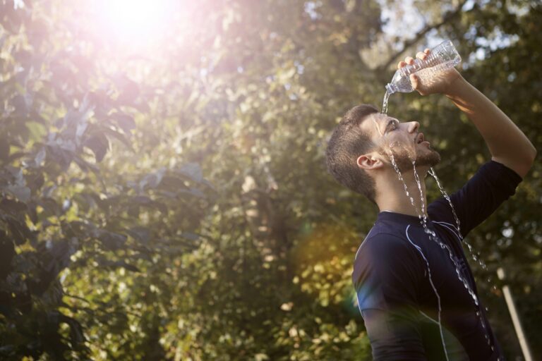 How to Maintain Hydration in Hot Climates